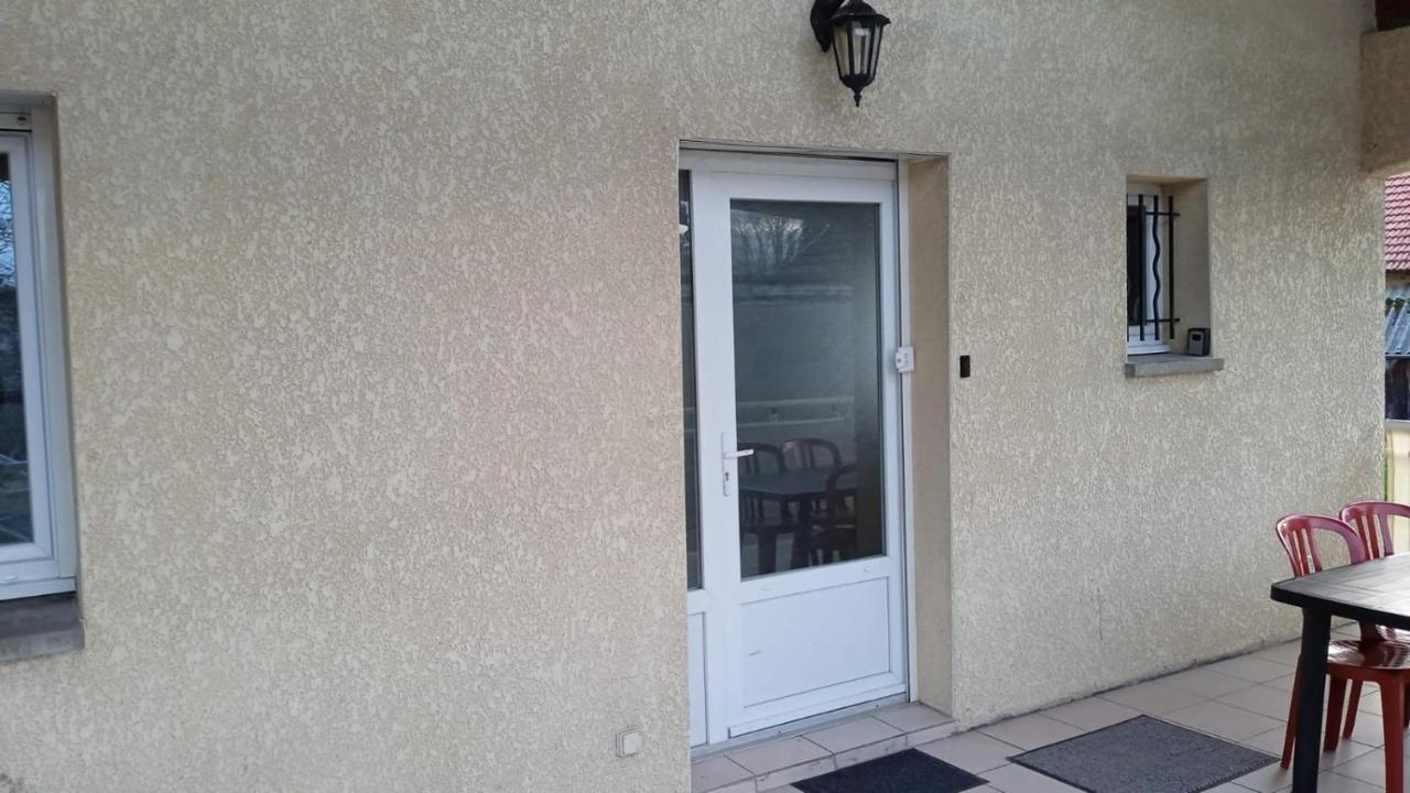 Appartement Dans Notre Maison Domessin Екстер'єр фото